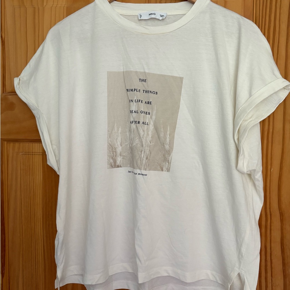 Mango Cream Graphic T-Shirt